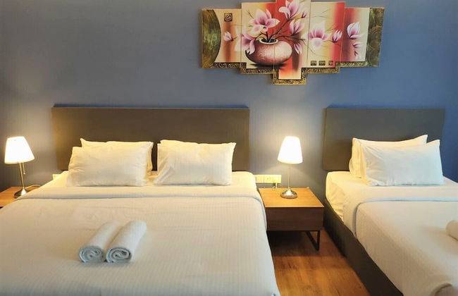 Imperial Suites - Photo 12