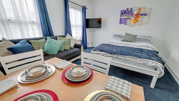 Sleeps 4 - Near Tottenham Stadium w Free Parking - Foto 4, Zimmer