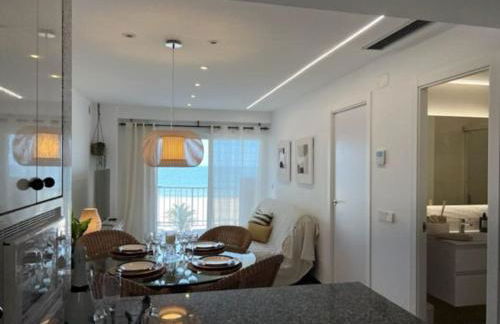 Apartamento 1ª Línea de Playa - Con Piscina y Parking - Photo 19