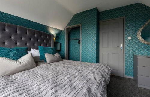 City home with parking and garden- pet friendly - Photo 65