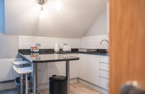 Central 1BDR Apartment By Torr Property Group Short Lets & Serviced Accommodation With Free WiFi Stratford Upon Avon - Foto 25