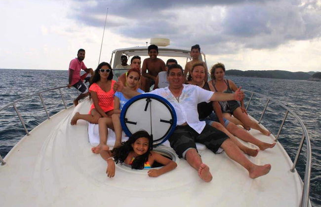 Private Boat Rental with Skipper in Huatulco - Photo 5