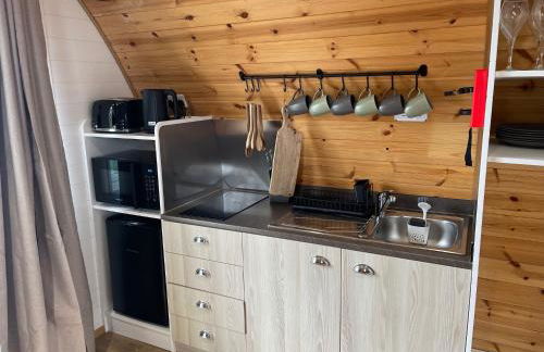 5 Chestnut Bay Lakeside Hideaway - Photo 3