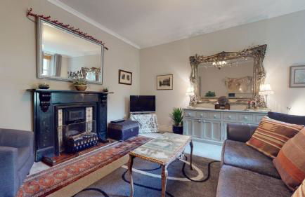 Elgin Tower apartment - Photo 9