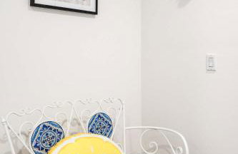 Spacious 5BR Getaway w Game Room & Modern Comfort - Photo 46