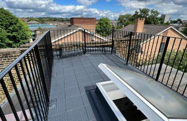 Lovely 2 Bedroom Flat with Roof Terrace in London NW6 - Foto 20