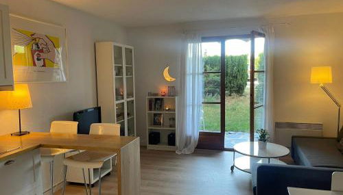 Preciosa casa con jardín y piscina - Foto 2