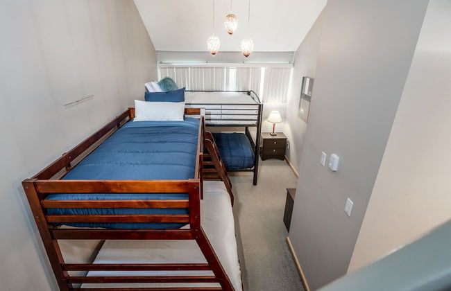 CENTRALLY Located 3-Br Home | TRUE Ski In/Out | FREE access to Pools & Hot Tubs - Foto 8