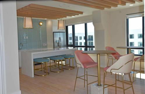 Landing Spectacular 2BD Game Room Clubhouse - Foto 28