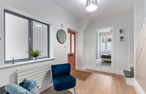 St Albans Centre Home - 4BR - 2 FREE parking - Photo 16