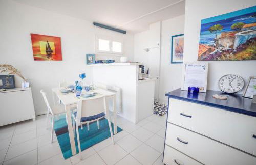 NEW SANTORINI - INCROYABLE VUE SUR MER - WIFI - GARAGE TopProsConciergerie - Foto 8