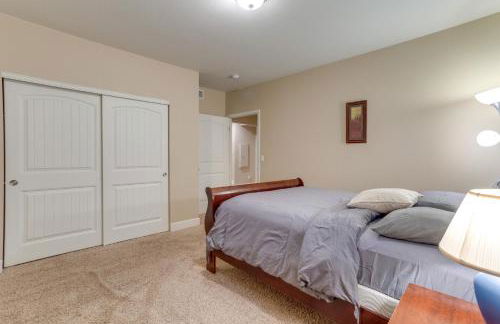 6 Mi to DIA Spacious Home with Backyard in Denver! - Foto 27