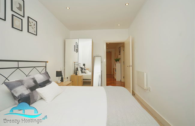 2 Bed Flat - Sleeps 6 - Parking - Wifi - Foto 1