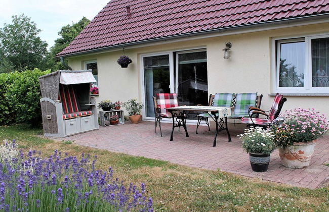 Cozy Holiday Home in Hohenkirchen near Baltic Sea - Foto 17
