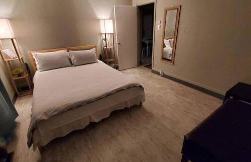 Cozy Cottages across from the Food Trucks of Aloha mall - Foto 20