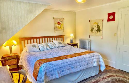 Artful Lodging & Retreats - Photo 8