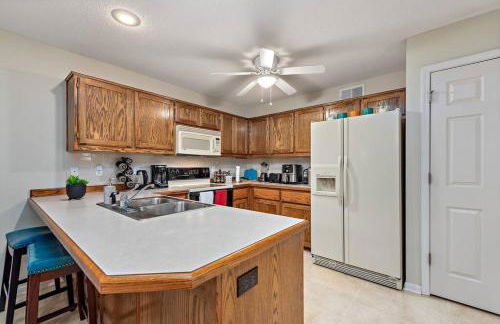 Beautiful Townhome, 11 minutes to Downtown, KCMO. - Foto 16