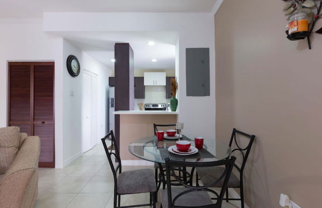 I Heart JA Affordable Luxury at The Bromptons - Foto 20