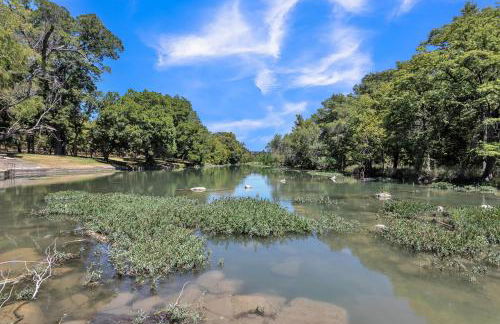 Whiskey River - Texas Music Theme in Historic Gruene, Riverfront on the Guadelupe River - Foto 35
