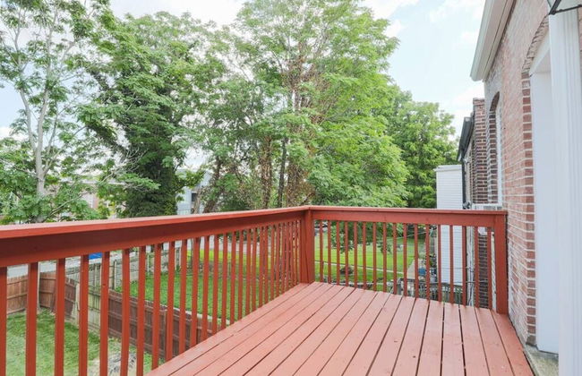 Cozy Family Home - Walk to MO Botanical Gardens - Photo 29