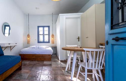 Aeolus pool apts - Photo 8