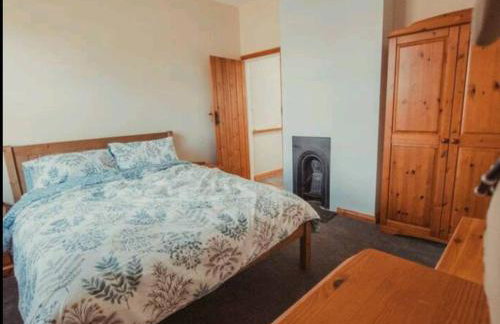 Charming 2 Bedroom Cottage mid town on quiet road, sleeps 4 - Foto 10