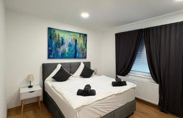 Ruehome - Photo 1