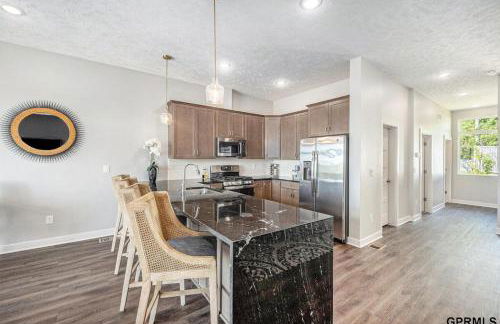 Modern 3-Story Townhome - Foto 13