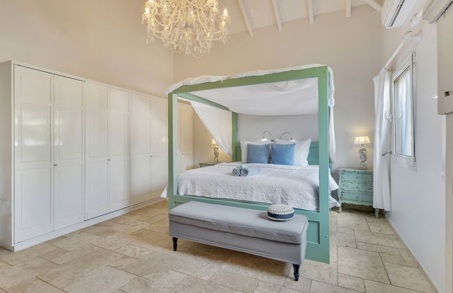 Ocean Breeze Villa with private pool - Photo 8