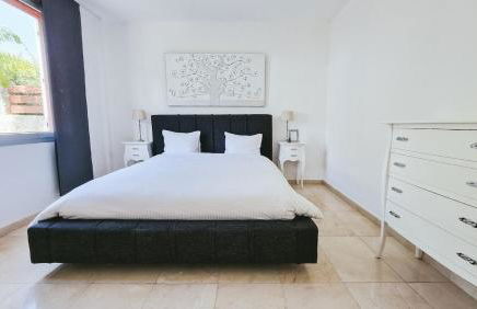 Villa Helene Tauro, Heated Pool, Wi-Fi, BBQ - Photo 29