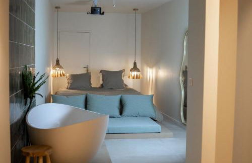 La Penida Suite avec Sauna & Baignoire Hyper Centre Lille - Foto 5