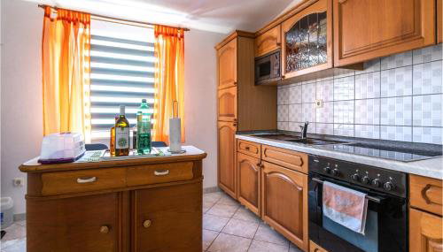 Cozy Home In Kavran With Wifi - Foto 5