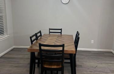 Stunning 3BR Home Near Downtown Houston - Sleeps 8 - Foto 73