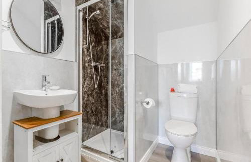 Family - Central - Parking - Wifi - Sleeps 3 - Foto 6