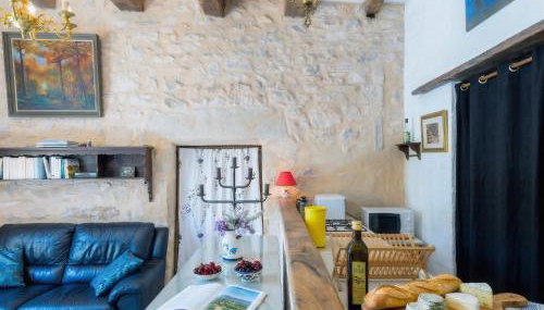 La Couple, Séjour à deux au Château d'Autoire, studio de charme, tonnelle, vue vallée et village - Photo 4