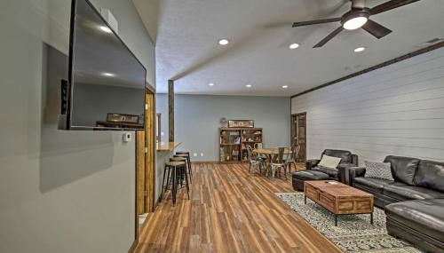 Camp Monroe in Bloomington with Deck and Views! - Foto 5