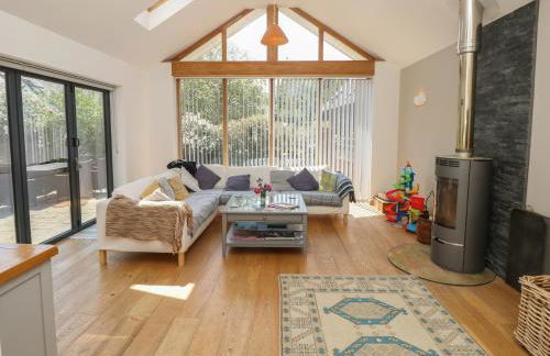 Guildford Farmhouse - Photo 17