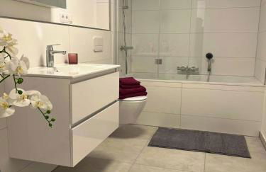 Charmante Doppelhaushälfte mit geräumiger Wohnung und Sonnenterrasse in Wiehl - Foto 12