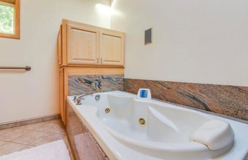 Webb House - Photo 17