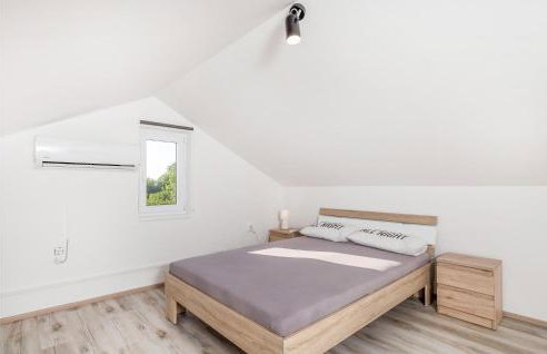 6 Bedroom Stunning Home In Lukovo - Foto 26