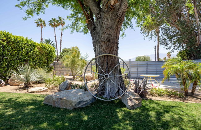 Lux Desert Retreat 4BR Pool Spa Stunning Views - Photo 43