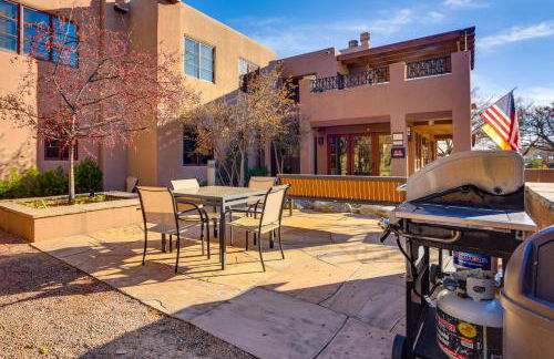 Walk to Santa Fe Plaza Condo with Kiva Fireplace! - Foto 23