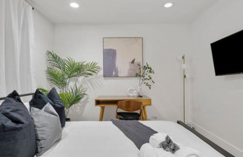 Modern Elegance- Big Group - Games - Sleeps 10 - Photo 15