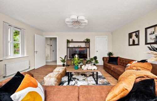 Radiant Retreat Ideal for LegoLand, Windsor, & LHR - Foto 21