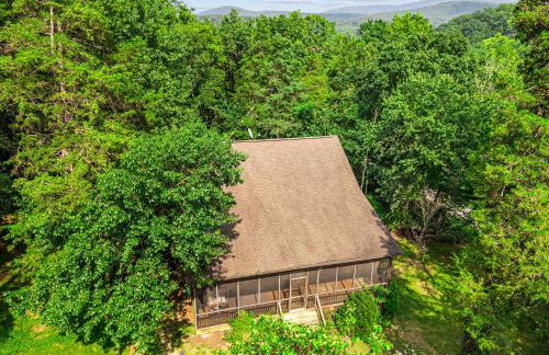Screened Porch w Swing, Fire Pit, Grill & Deck - Photo 48
