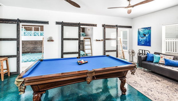 The Blue Fin House! Pool Table, Ocean View & Boardwalk to Beach - Foto 2, Imagen principal