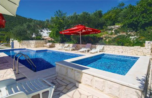 10 Bedroom Beautiful Home In Kucice - Foto 12