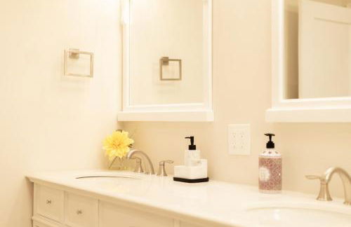 Work, Rest and Gather - Spacious 3BR with Modern Charm - Foto 6