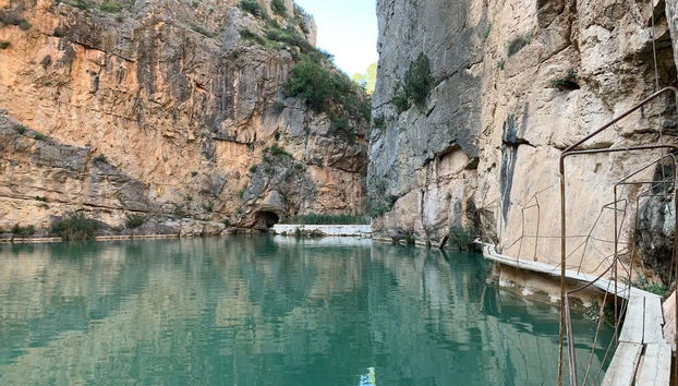 Hike Chulilla's hanging bridges