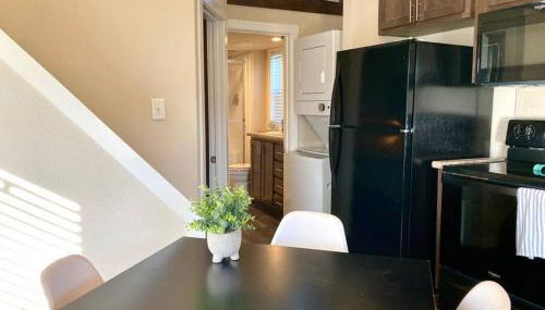 Cozy Tiny Home in the Hills - Photo 3